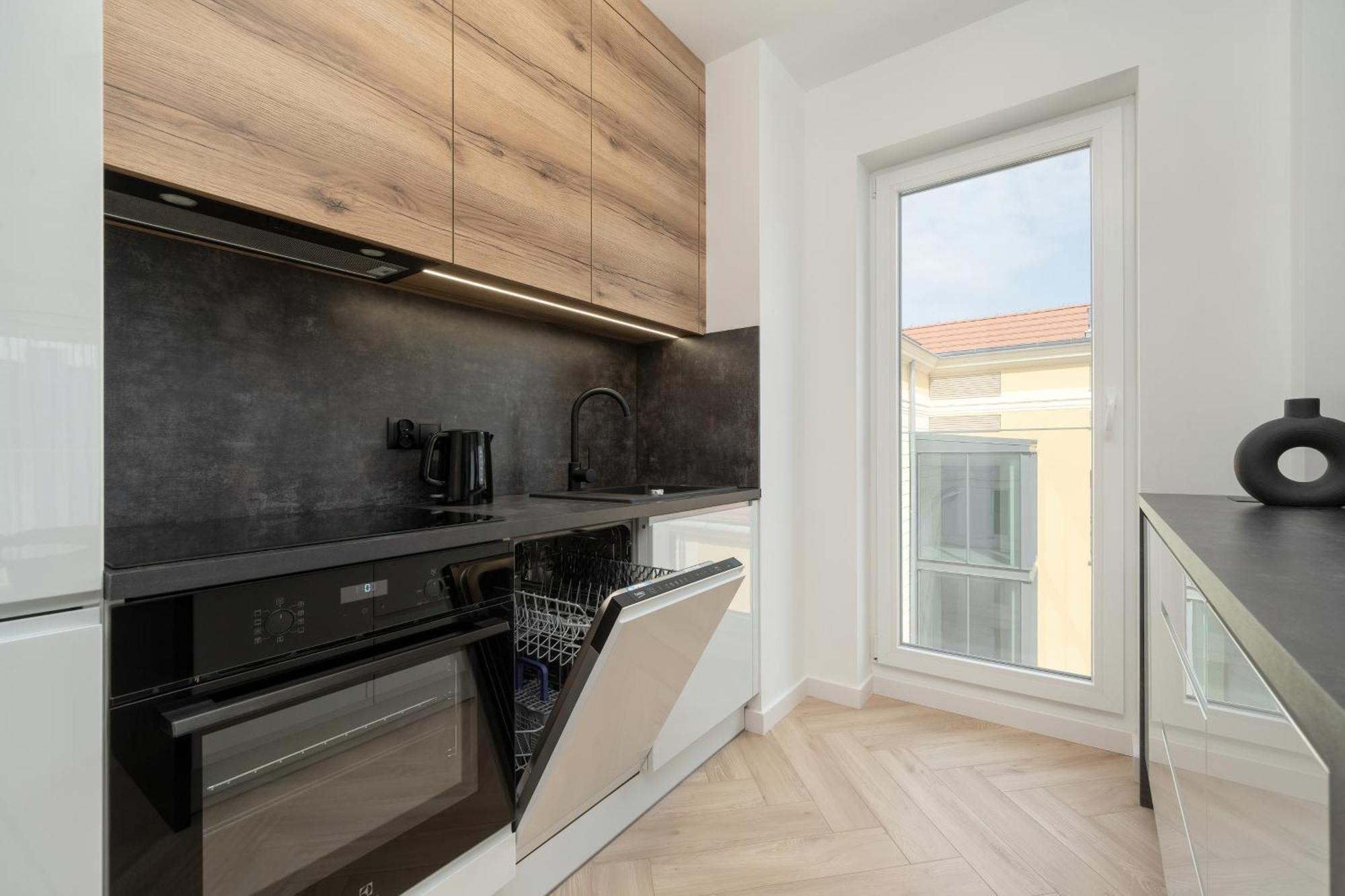 Elegancki Apartament Z Parkingiem Blisko Starego Miasta By Noclegi Renters Wroclaw Exterior photo